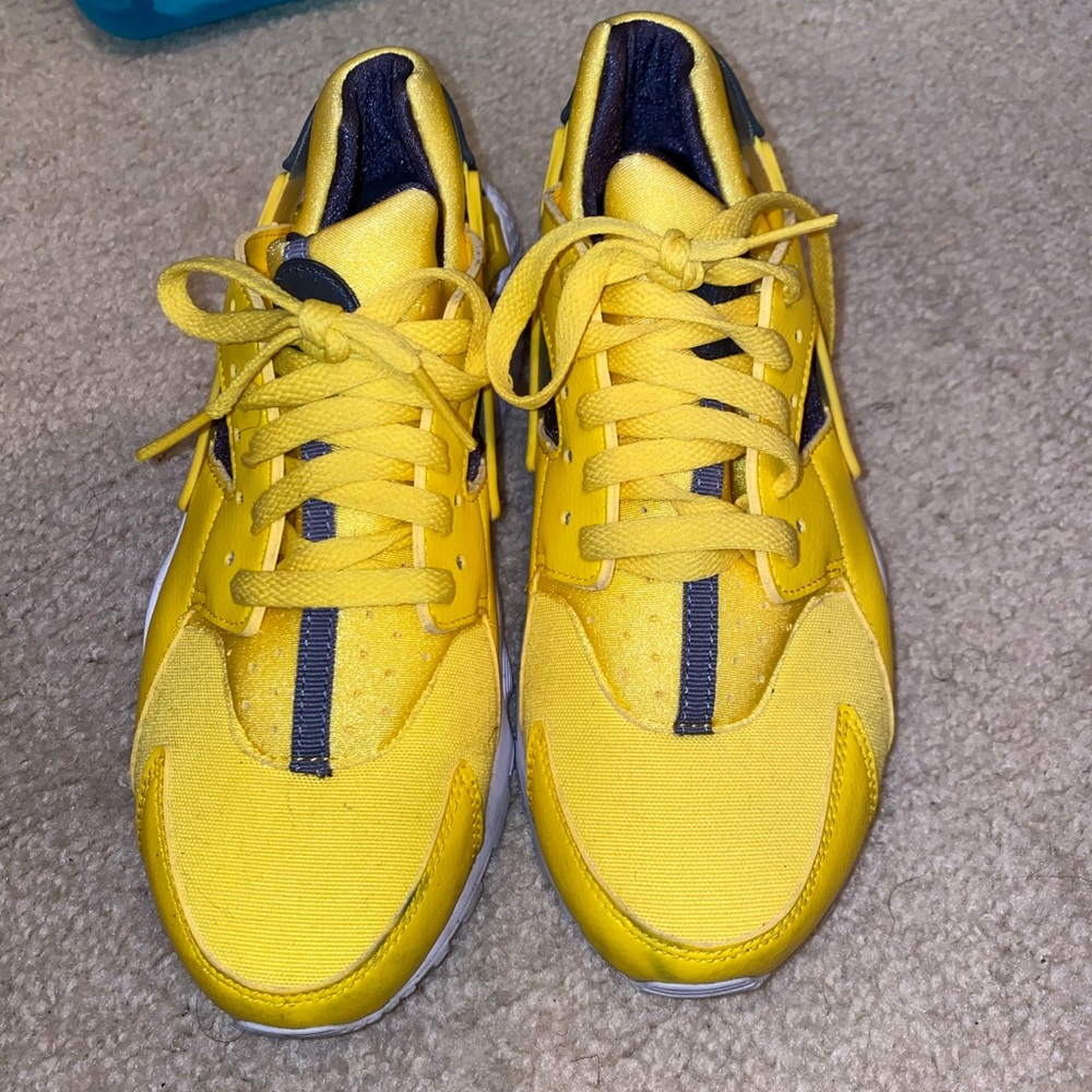 Yellow Huaraches